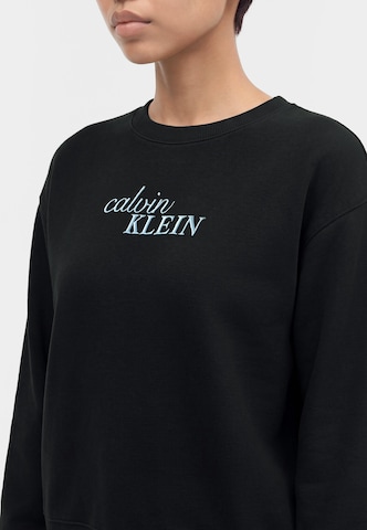 Calvin Klein Jeans Суичър в черно: отпред