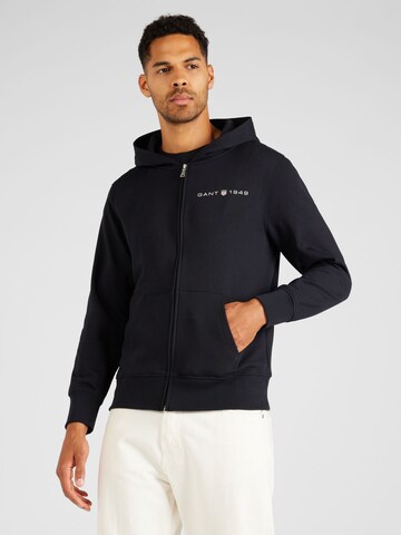 GANT Zip-Up Hoodie in Black: front