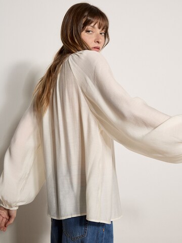 Apricot Blouse ' ' in White