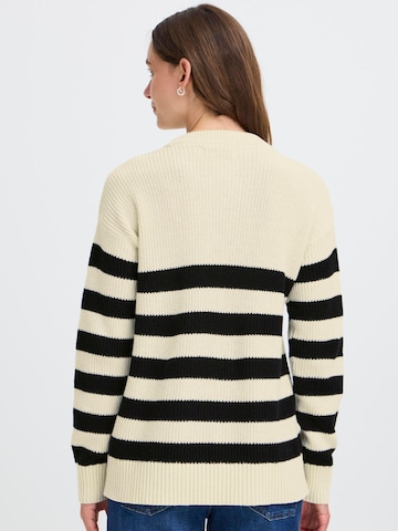 Pull-over ' OXKAVINA ' Oxmo en blanc