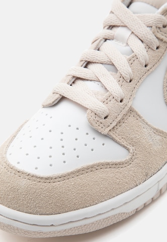 Sneaker 'Dunk' di Nike Sportswear in beige: frontale