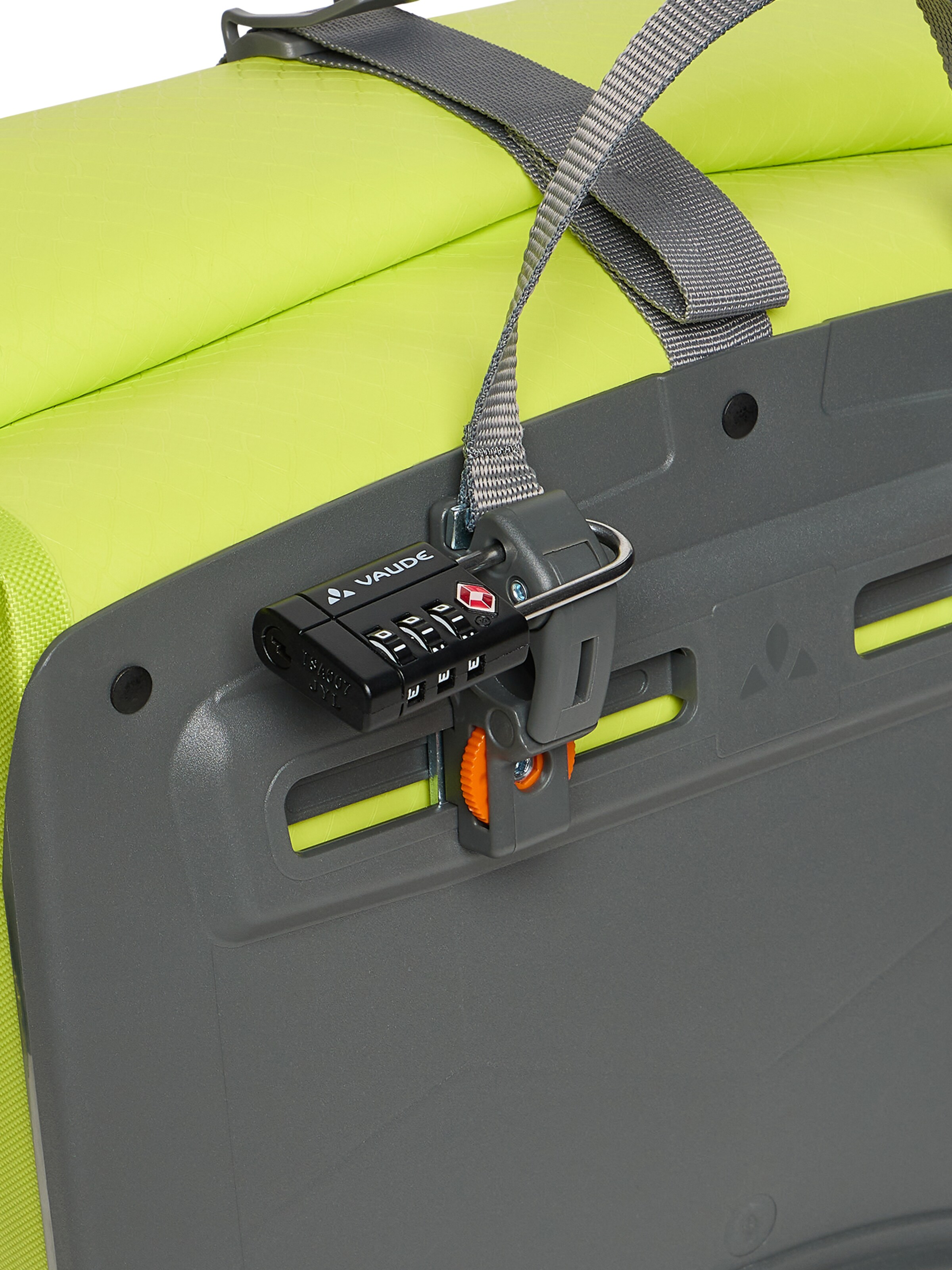 VAUDE Sports bag 'Aqua Back' in Green