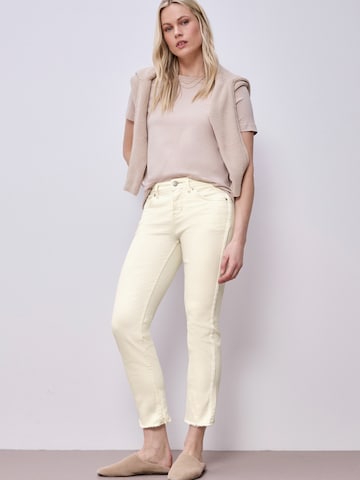 STREET ONE Slimfit Jeans 'Tilly' i beige