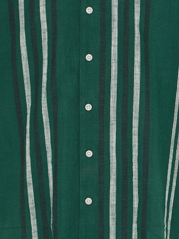 !Solid Comfort Fit Skjorta 'Isai' i grön