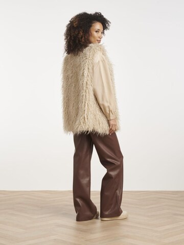 Smashed Lemon Bodywarmer in Beige