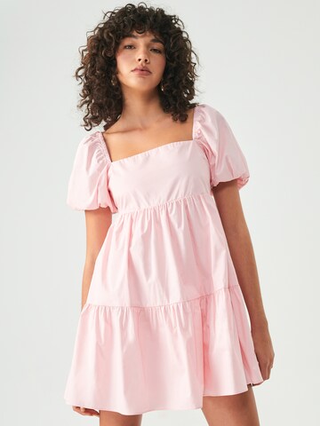 St MRLO Summer Dress 'BRODI' in Pink: front