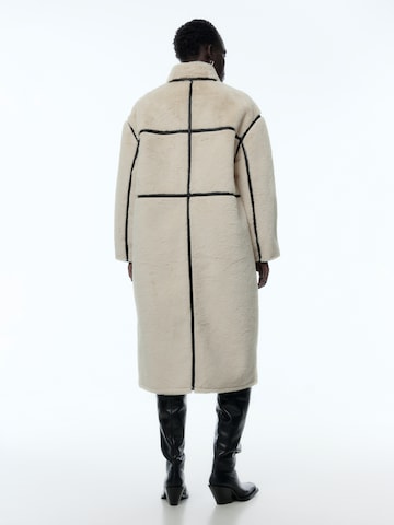 EDITED Winter coat 'Momoko' in Beige