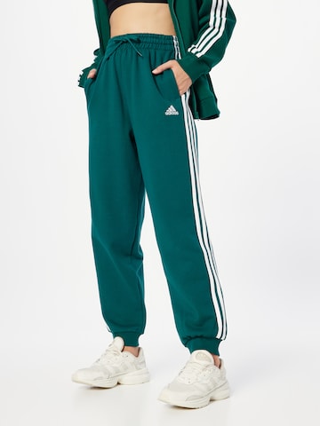 Tapered Pantaloni sport 'Essentials' de la ADIDAS SPORTSWEAR pe verde: față