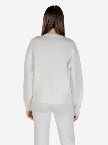 GUESS - Sudadera 'CECILIA CN V4BQ15 K7UW2' en beige