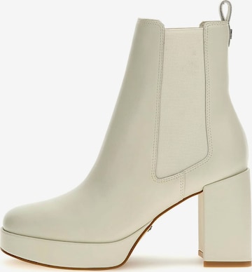 GUESS Boots 'Wiley' in White: front