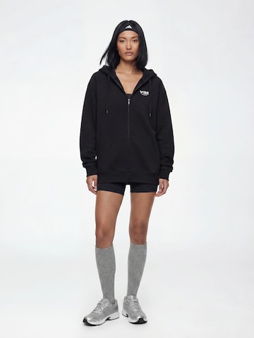 juoda V!BE STUD!OS Džemperis