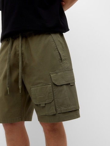 Pull&Bear Loose fit Cargo Pants in Green