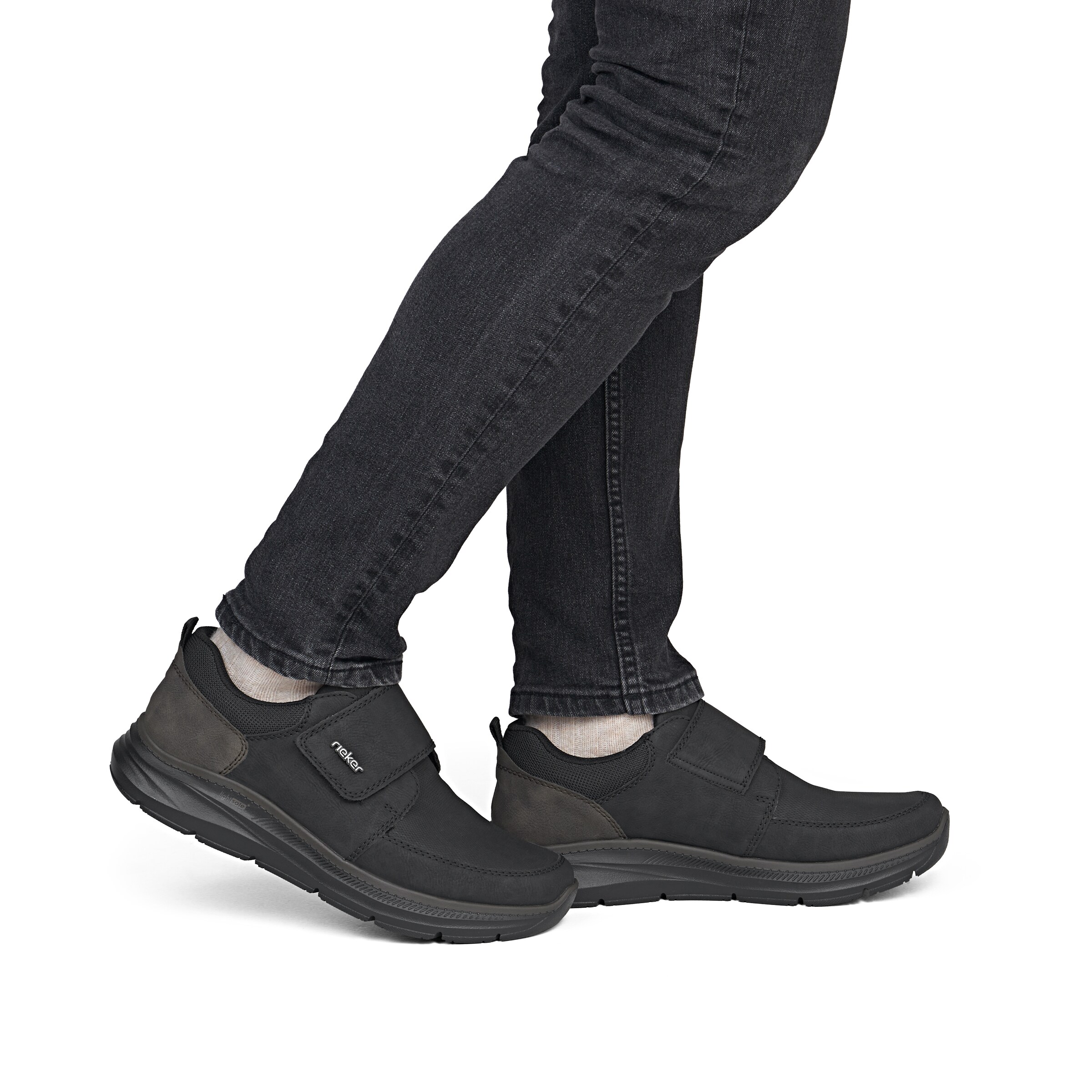 Chaussure basse Rieker en noir