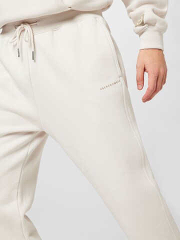 Abercrombie & Fitch Tapered Broek in Wit