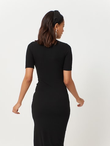 Cool & Sexy Mekko värissä musta