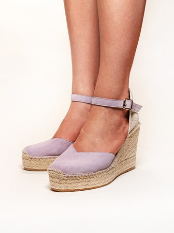 Sandalo con cinturino 'Alpargata Cuña 10 cm' di Alhamas in lilla: frontale
