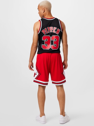 Regular Pantaloni de la Mitchell & Ness pe roșu