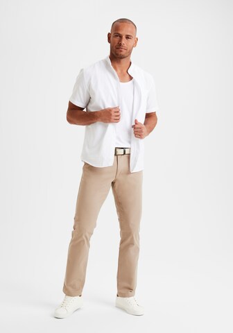 Coupe regular Chemise H.I.S en blanc