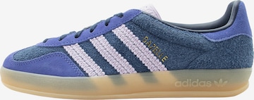 Sneaker low 'GAZELLE INDOOR' de la ADIDAS ORIGINALS pe albastru: față