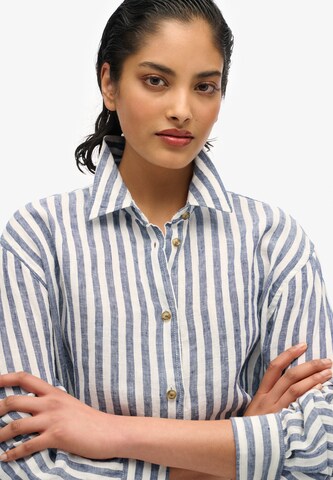 Superdry Blouse in Blauw
