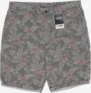 UNIQLO Shorts 34 in Grün: predná strana