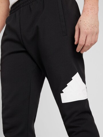 Effilé Pantalon de sport ADIDAS SPORTSWEAR en noir