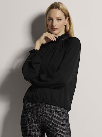MADELEINE Blouse in Zwart: voorkant