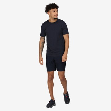 REGATTA Regular Outdoorshorts 'Xert III' in Blau