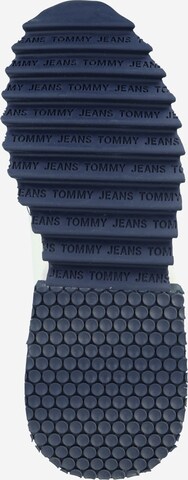 Tommy Jeans حذاء رياضي بلا رقبة بلون أبيض