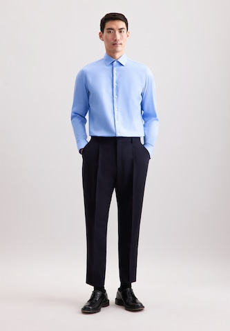 Coupe regular Chemise business 'Schwarze Rose' SEIDENSTICKER en bleu