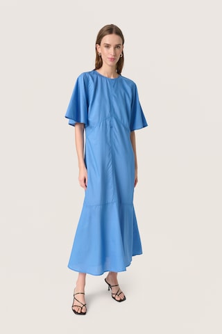 SOAKED IN LUXURY Kjole 'Emmy' i blå: forside