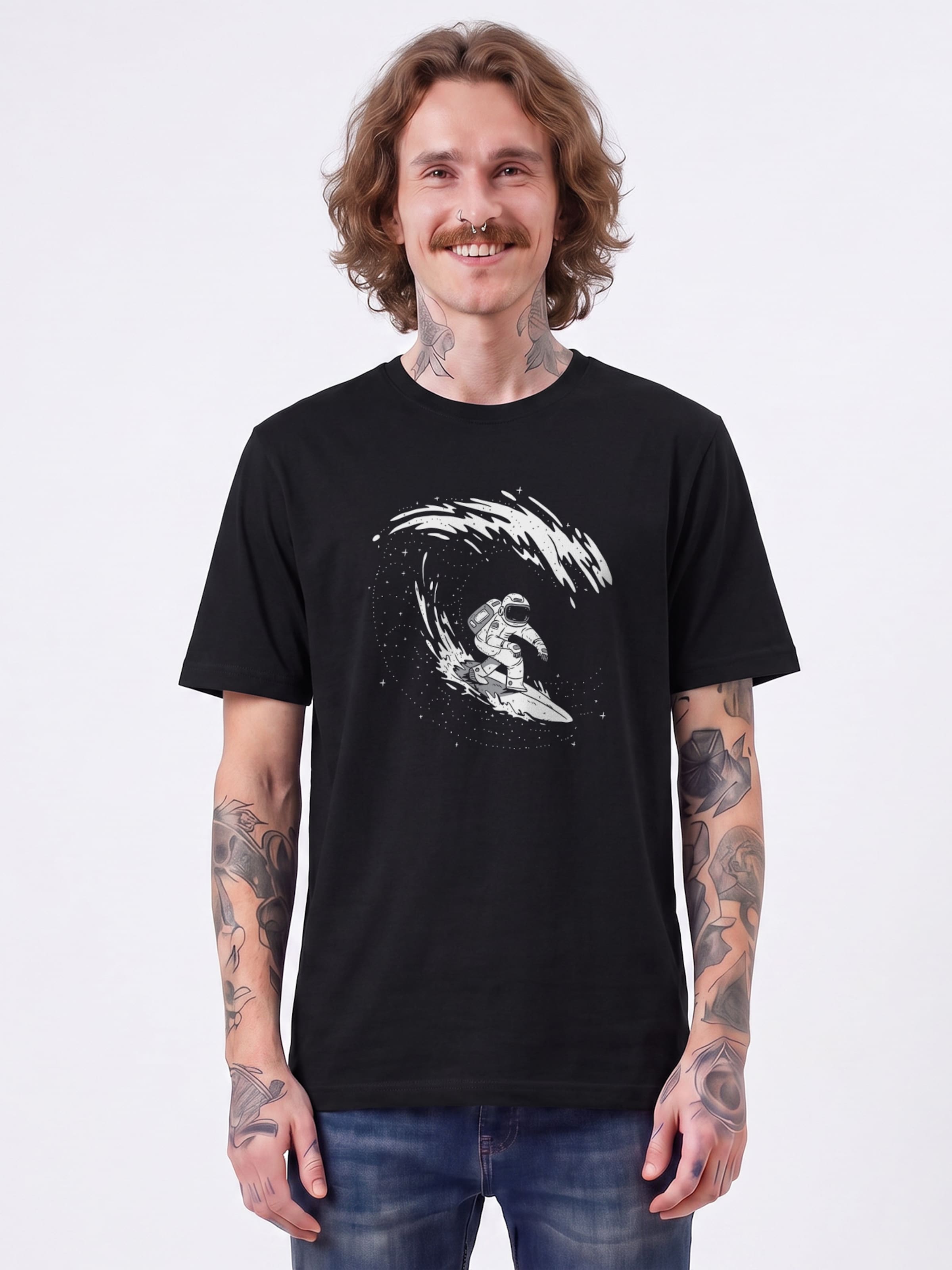 Watapparel Shirt 'Surfing Spaceman' in Zwart: voorkant