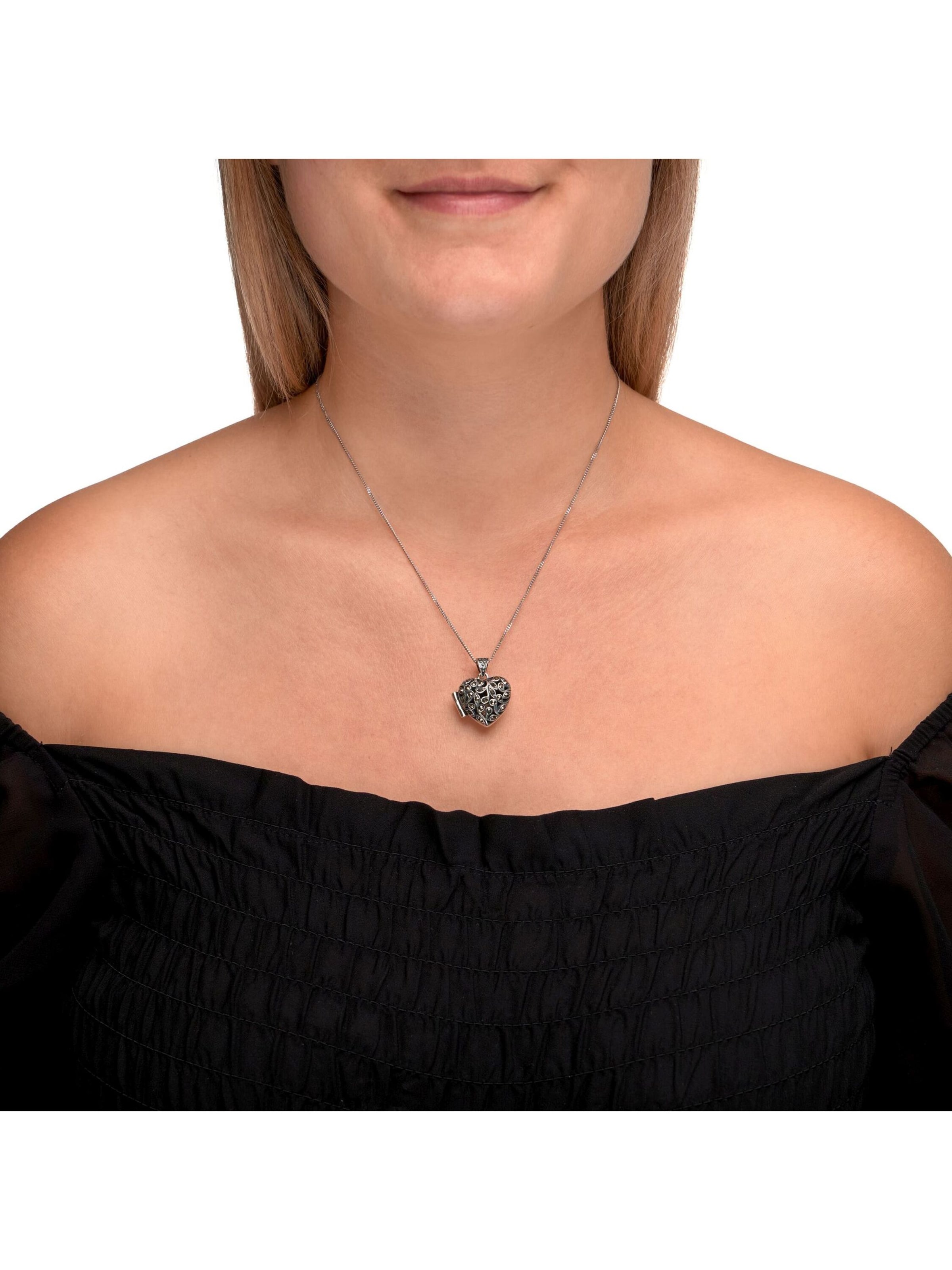 Chaîne Zeeme en noir : devant