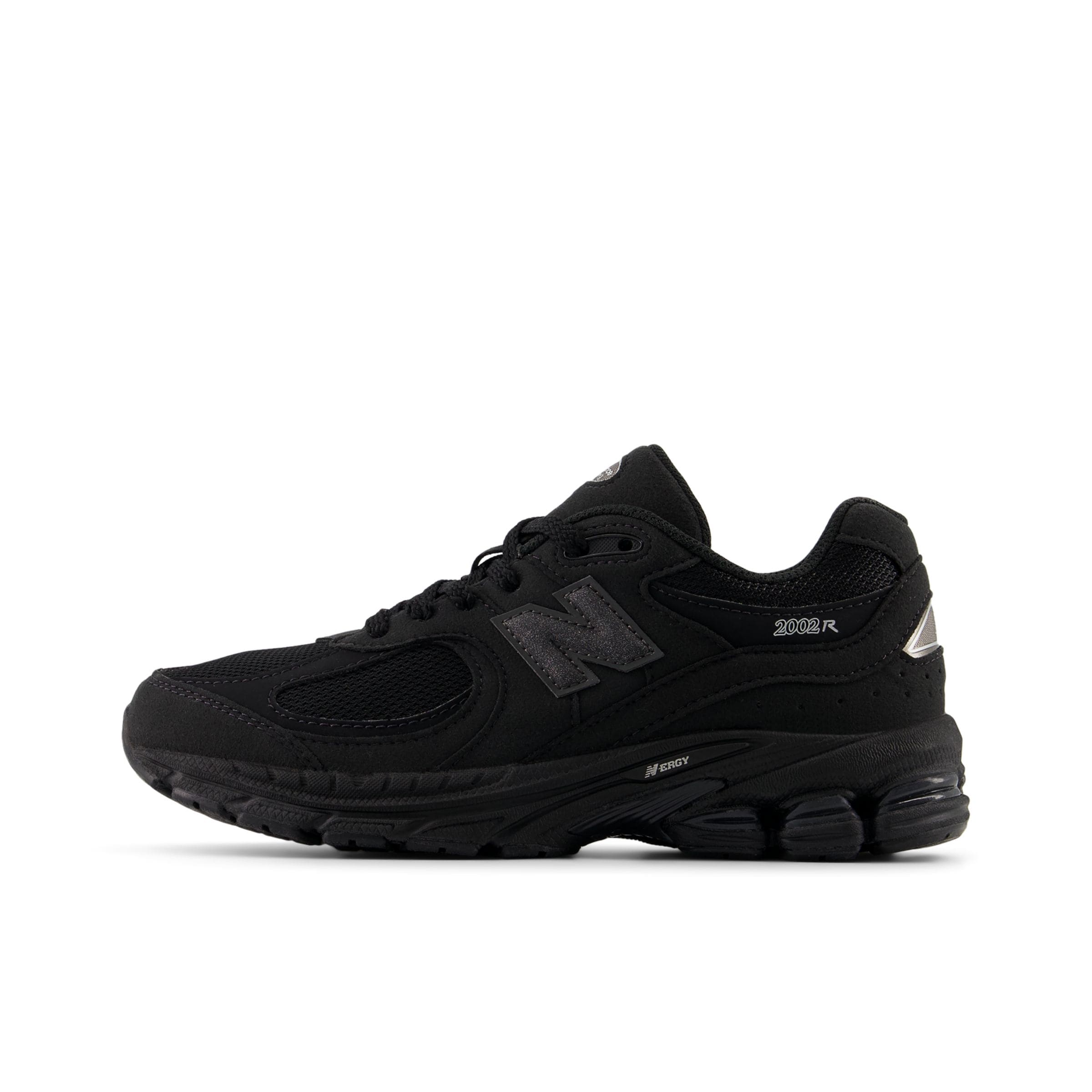 new balance Sneaker '2002' in Schwarz