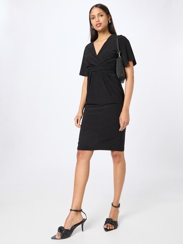 Rochie de la Wallis pe negru