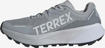 ADIDAS TERREX - Zapatillas de running 'Agravic 3' en gris: frente