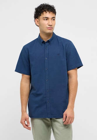MUSTANG Regular fit Button Up Shirt in Blue: front