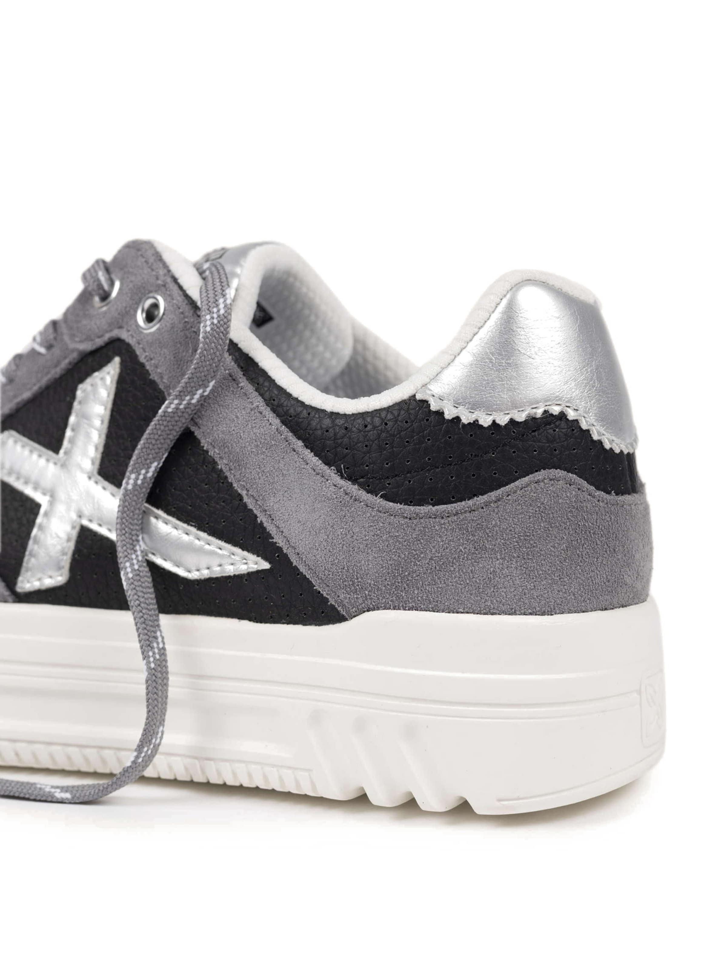 Baskets basses 'Mina' MUNICH en noir