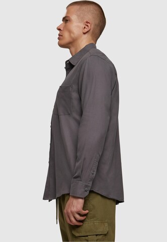 Urban Classics Regular fit Button Up Shirt in Grey