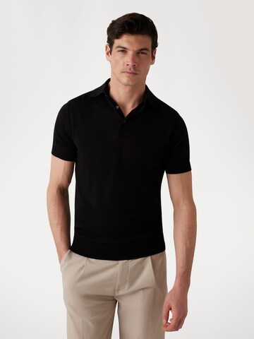 GUESS Poloshirt in Schwarz: Vorderseite