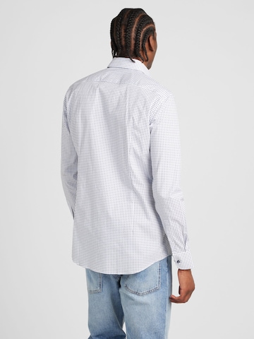 BOSS Black Slim Fit Риза 'HANK' в бяло