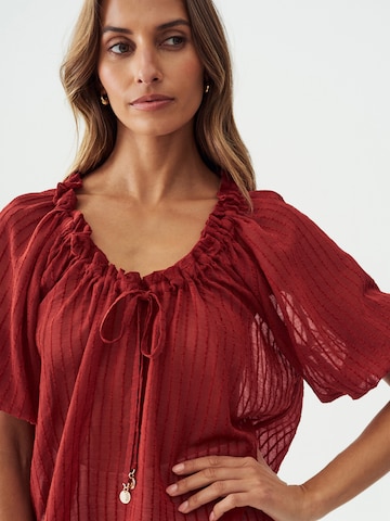 The Fated Bluse 'AMIRA' in Rot