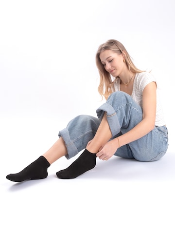 Occulto Ankle Socks 'Alexa' in White