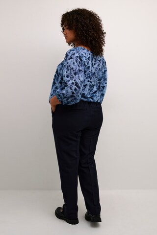 KAFFE CURVE Regular Pantalon 'Sakira' in Blauw