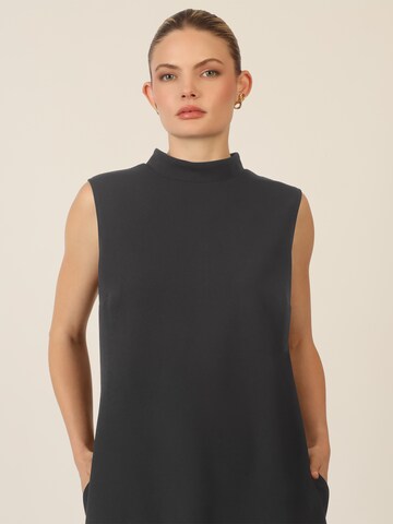 APART Kleid in Schwarz