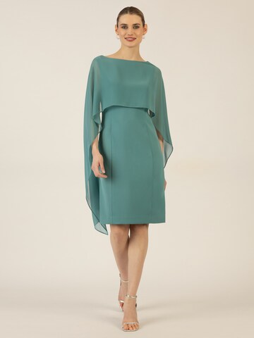 APART Kleid in Blau
