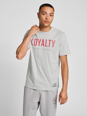 Hummel T-Shirt in Grau: Vorderseite