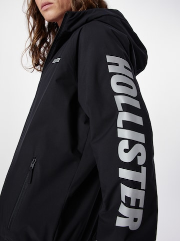 HOLLISTER Jacke in Schwarz