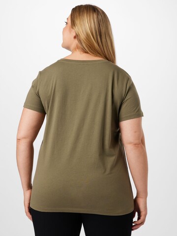 Tricou de la ONLY Carmakoma pe verde