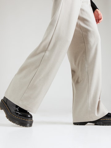 Wide leg Pantaloni con piega frontale 'Georgia' di STUDIO SELECT in grigio